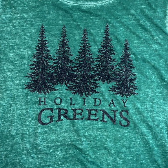 4/$20🥳 Maurices women’s short sleeve holiday shirt size M - Picture 2 of 4